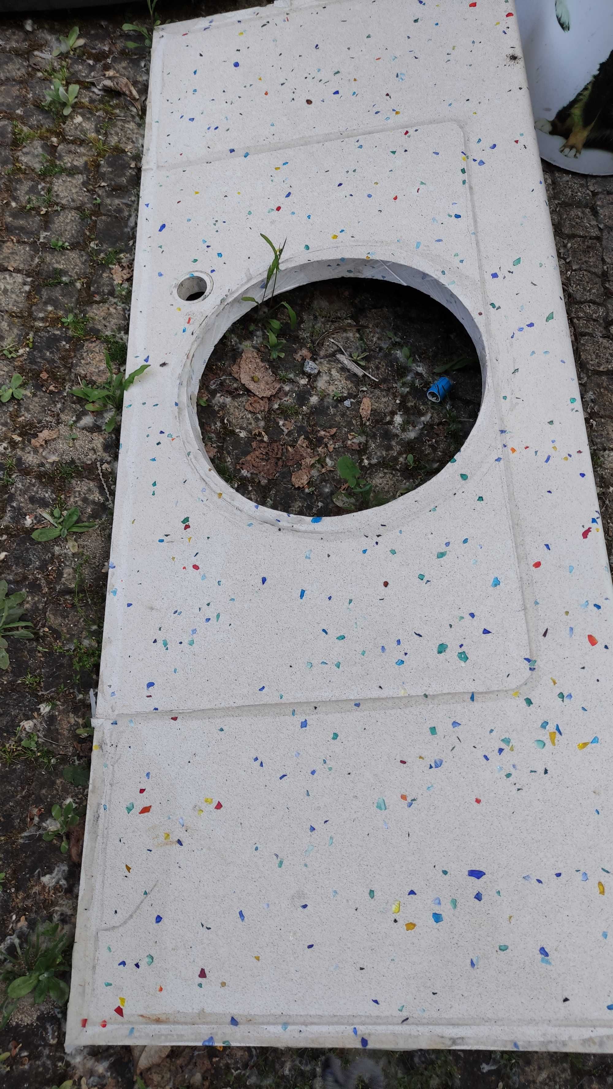 Tampo de móvel de wc