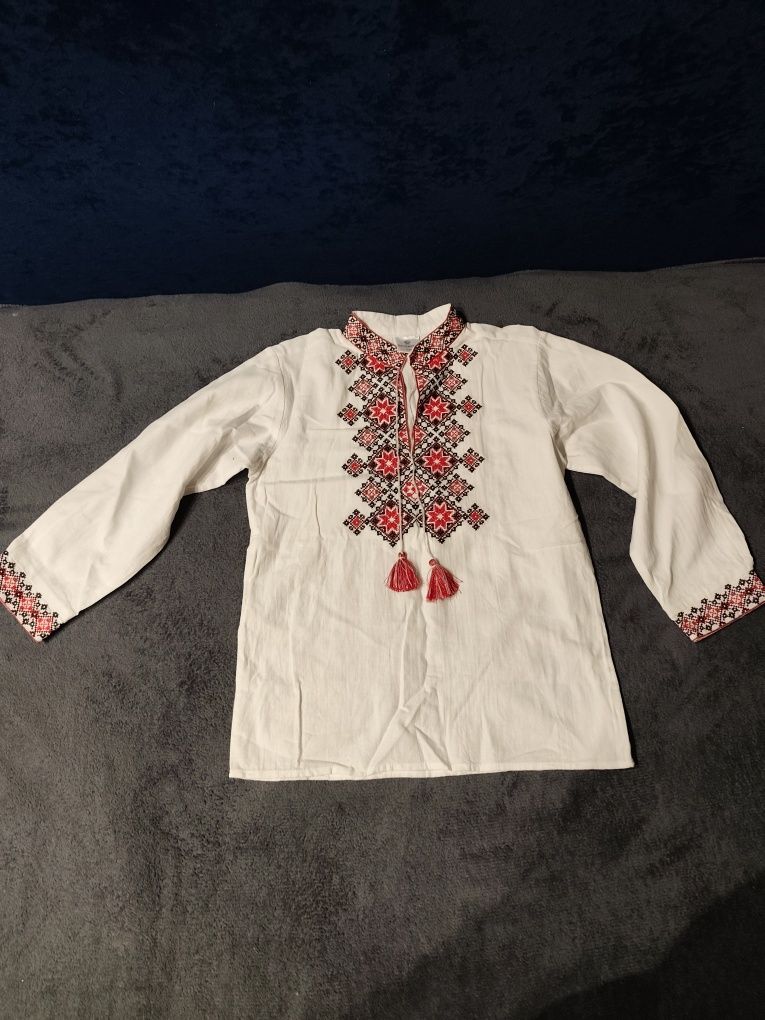 Продам вишиванку хлопчику