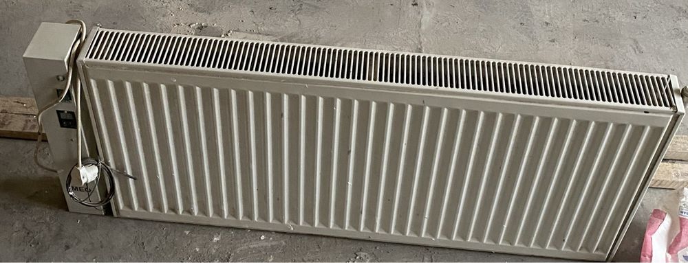 Електробатарея з регулятором температури