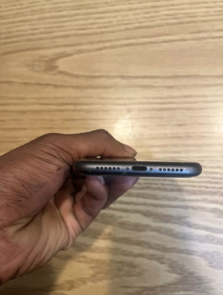 iPhone 11 tani idealny na prezent