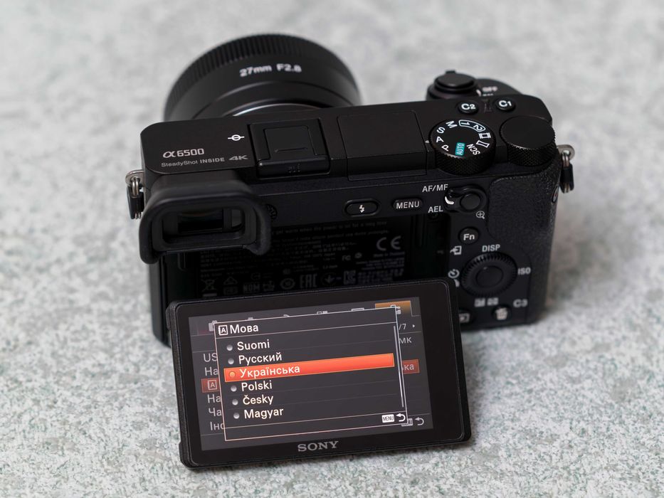 Sony a6500 + объектив AF f/2.8 27mm • APS-C 24,2 Мп • 4K • Wi-Fi • NFC