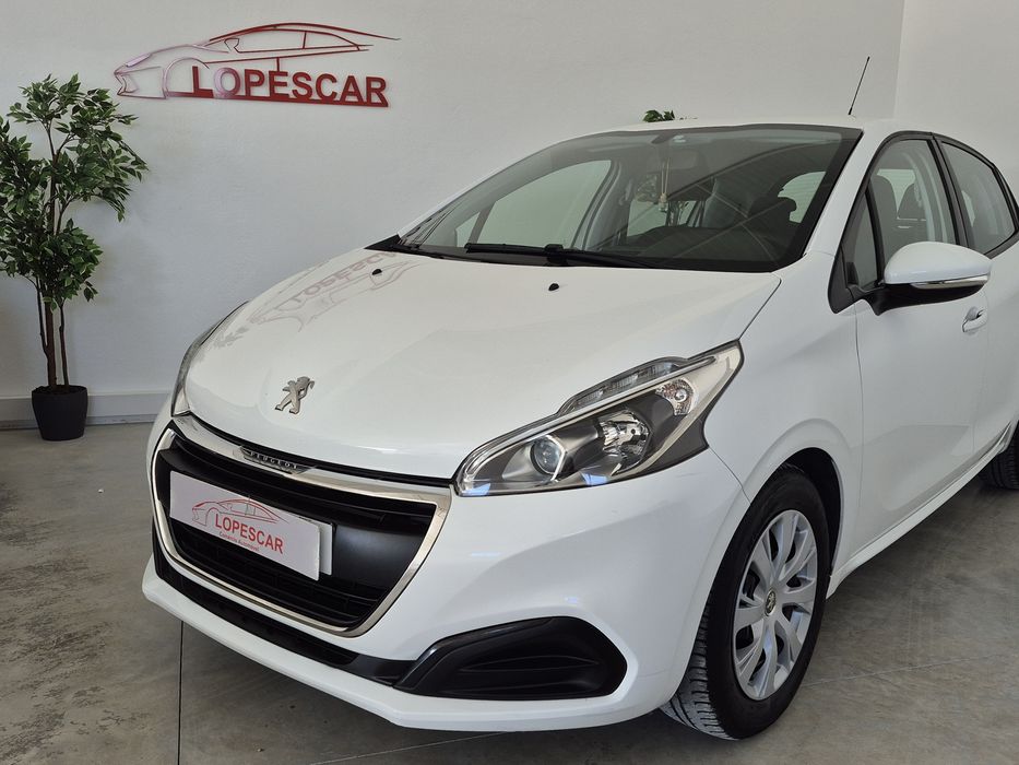 Peugeot 208 - 46.000KM - 2018 | GARANTIA
