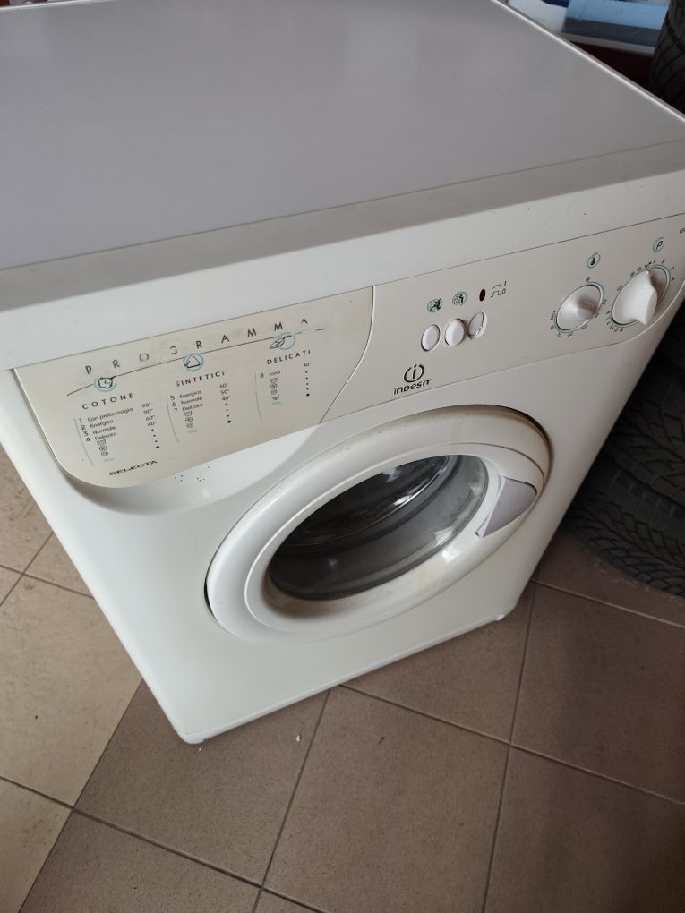 Пральна машина Indesit w432x