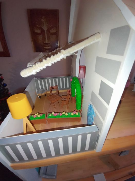 Casa  de bonecas de madeira + acessórios