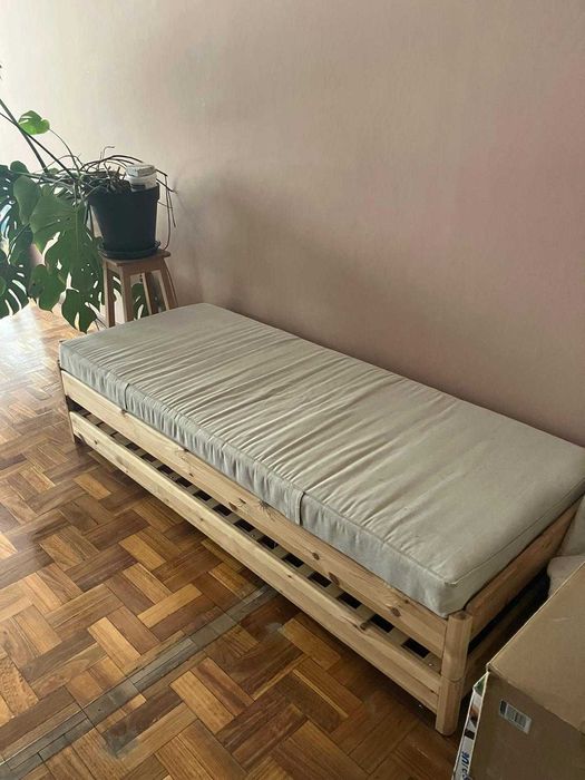 Cama empilhável IKEA Utaker com 1 colchão
