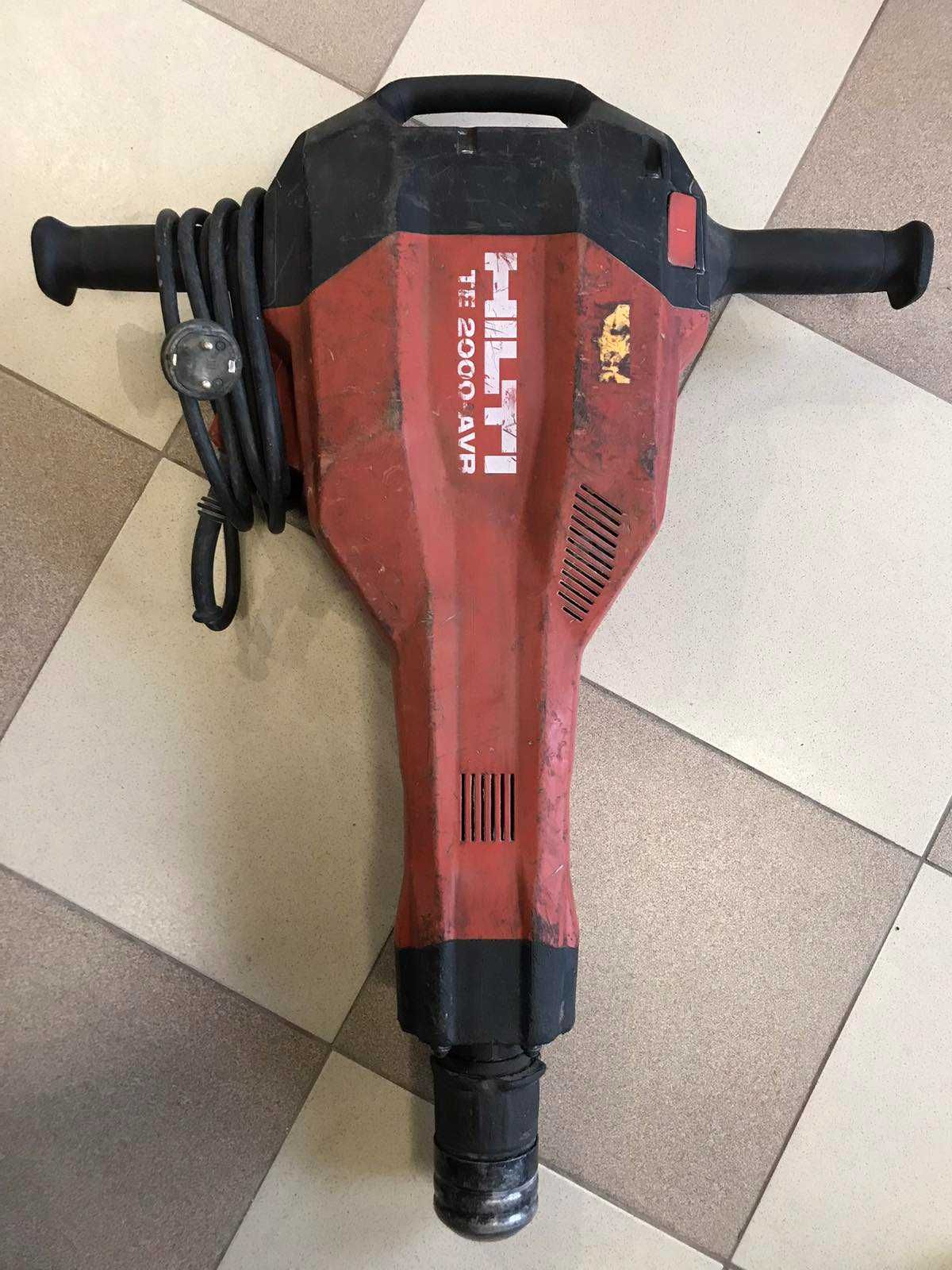 Відбійний молоток Hilti TE 2000-AVR Бетонолом Отбойник