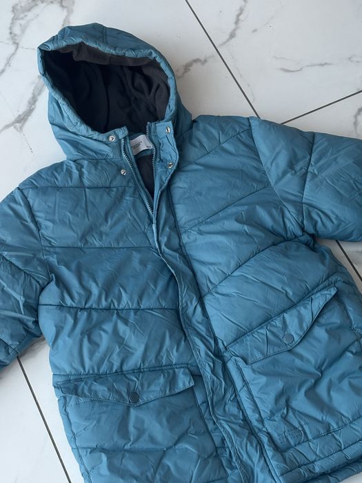 Куртка в блакитному кольорі