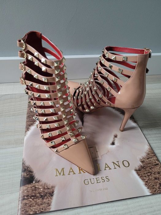 Szpilki beżowe/ Sylwester/ Czółenka na obcasie.