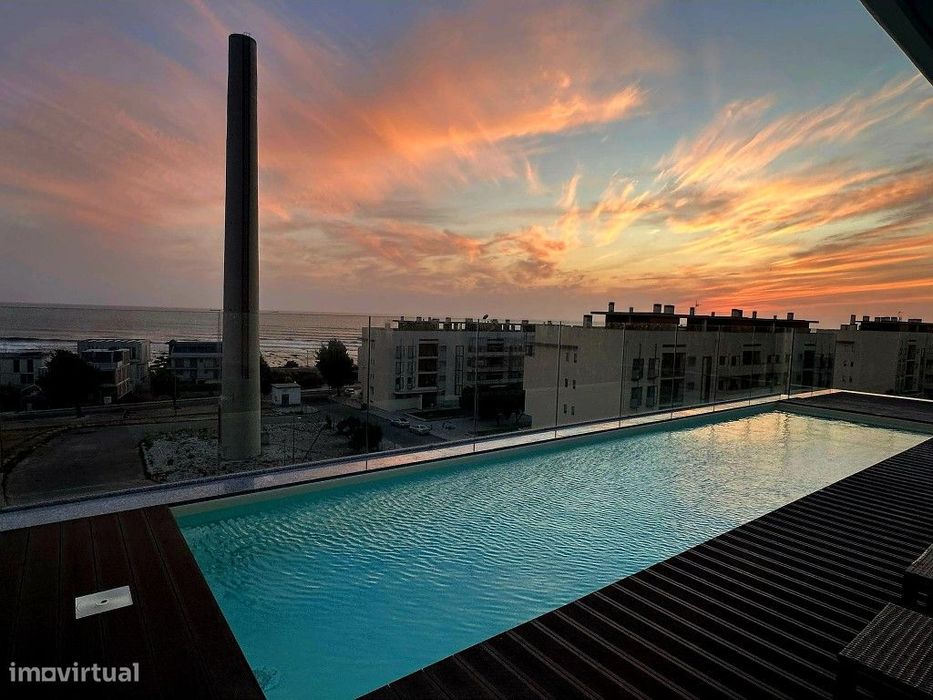 Apartamento T2 com piscina e vistas mar