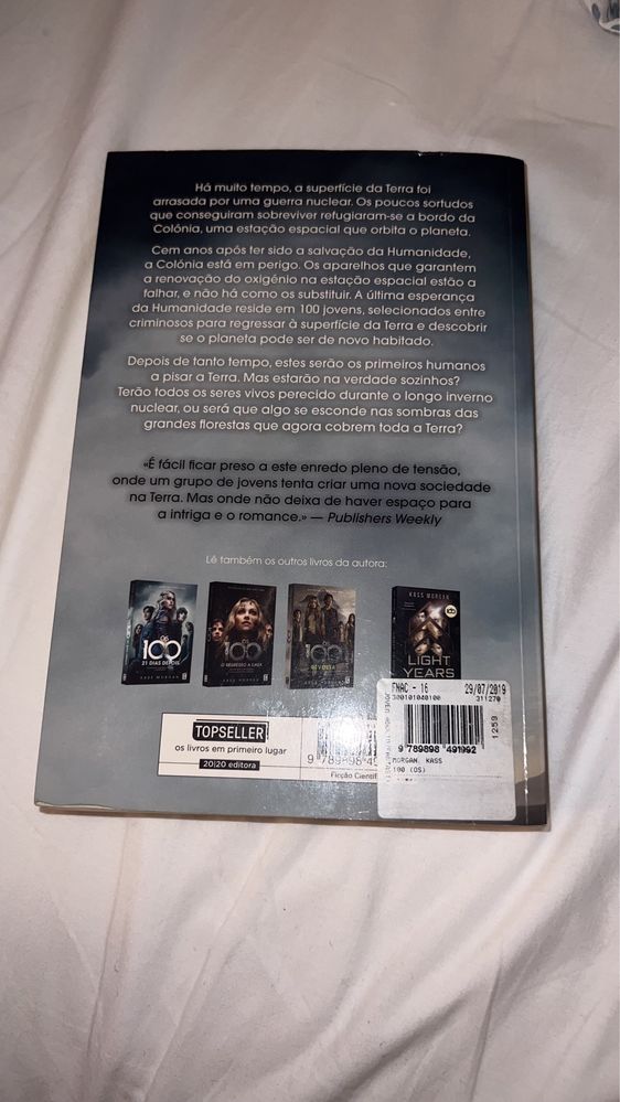 Livro The 100 - Primeiro livro