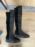 Buty damskie r. 38. Wysokie, czarne muszkieterki, skora i zamsz.