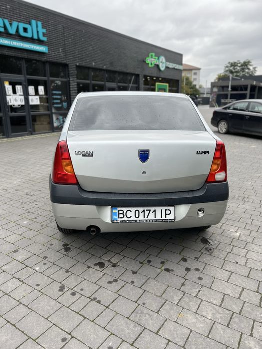 Оренда авто Дачіа Логан
