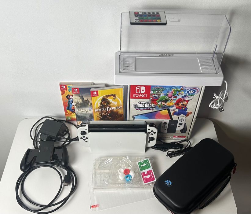 Nintendo Switch OLED Branco + 3 Jogos + Acessórios (Como Novo)
