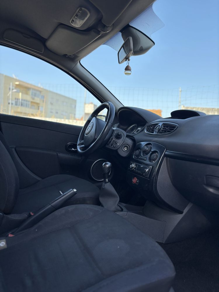Renault Clio 1.4