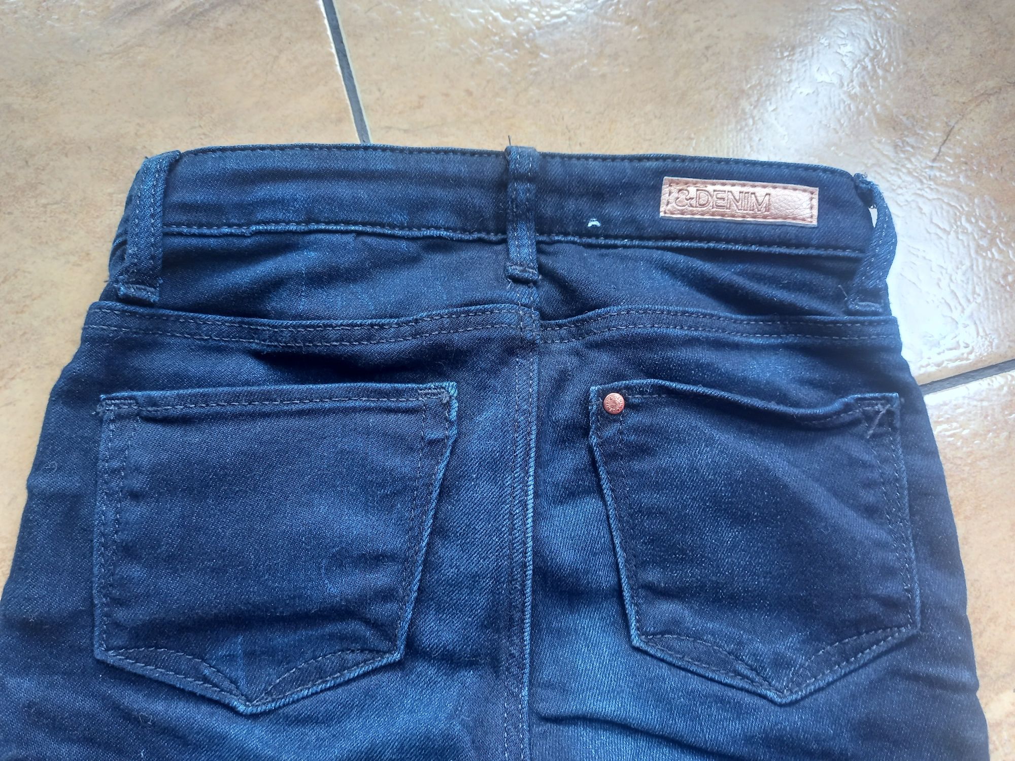 Spodnie dziewczęce jeansy rurki Denim