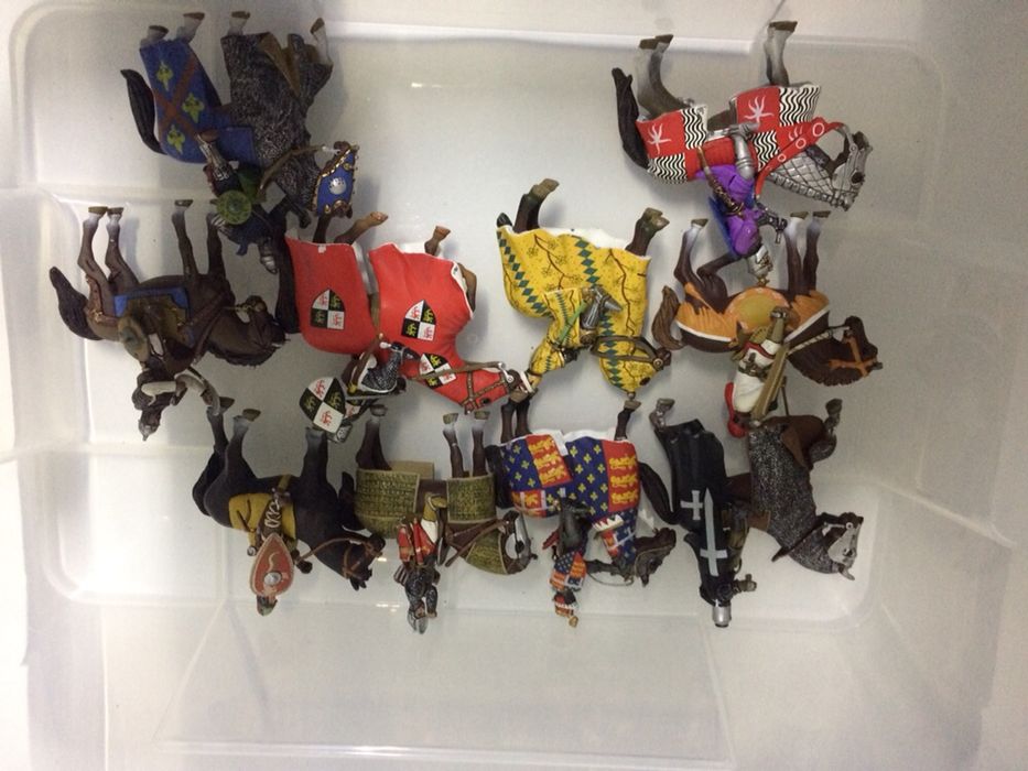 Cavaleiros em chumbo - à melhor oferta