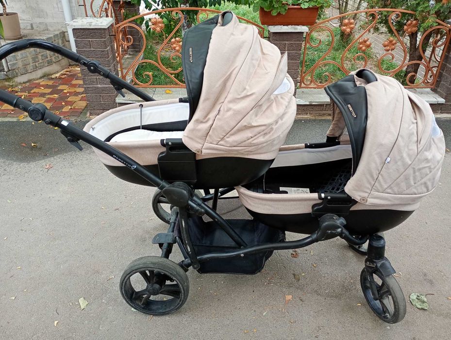 коляска для двойнят