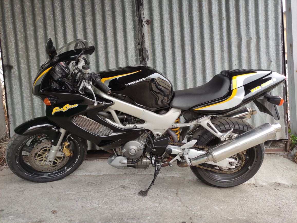 Honda VTR 1000 Firestorm - mocne V2 100%sprawna RATY Transport