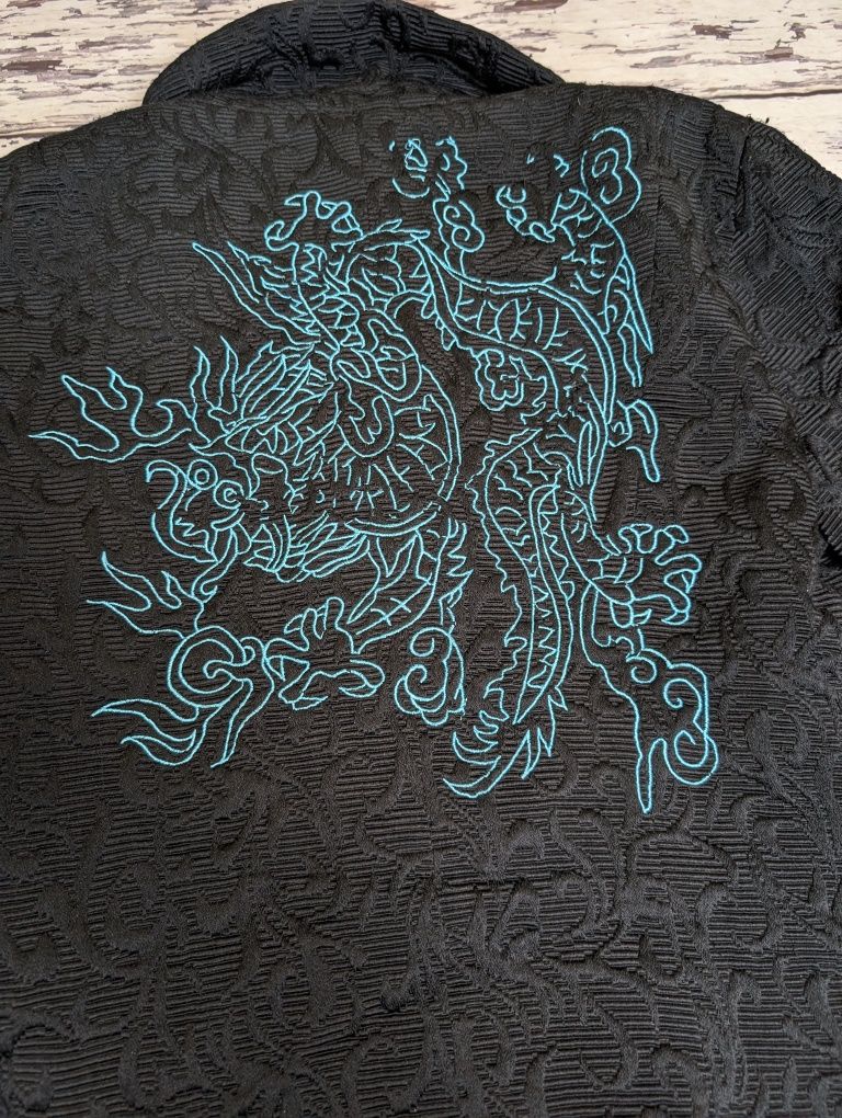Czarny płaszcz desigual trencz azjatycki haft