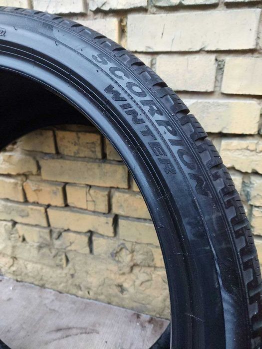 Шини б/в 315 30 R22 Pirelli Scorpion Winter
