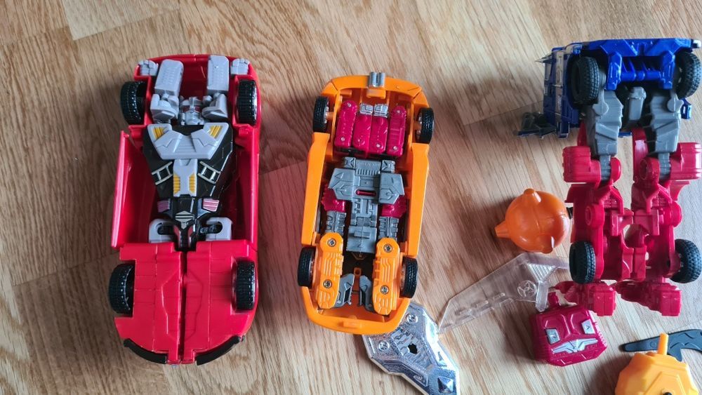 Ящик з інструментами,трансформери машини, інструменти, машинки