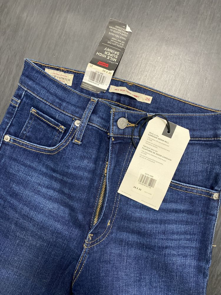 Jean Levi’s Mulher Mile High Super Skinny Marrino W26 L30