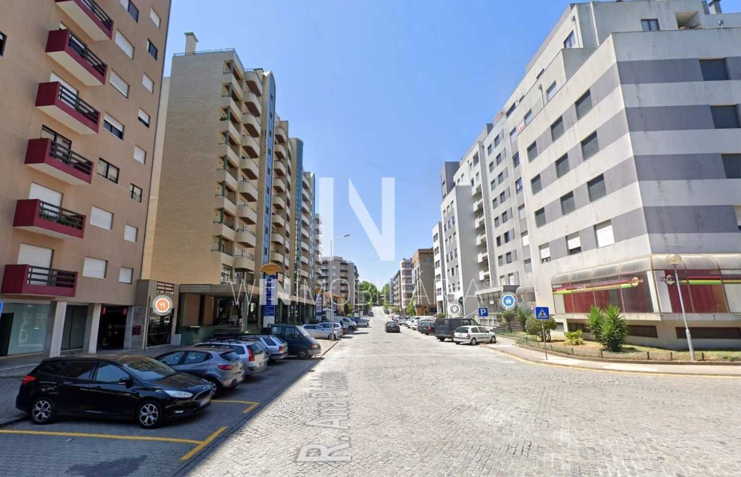 Arrenda-se Garagem Centro