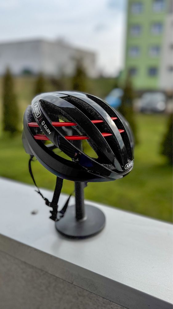 Kask rowerowy szosowy ABUS Aventor roz. M