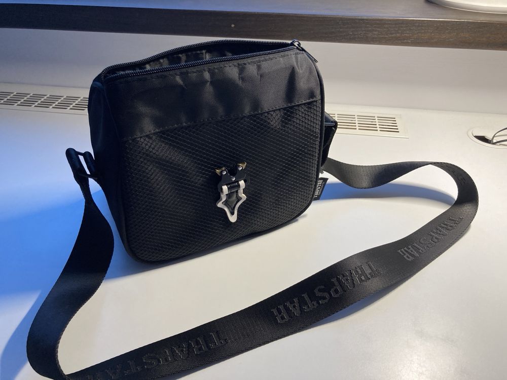 Trapstar Irongate T Bag – Torba na ramię (non-reflective)