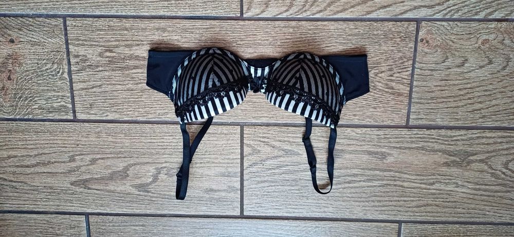 Czarno biały biustonosz George r. 75 A