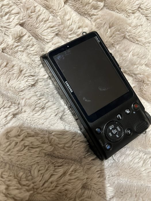 Фотоаппарат Samsung NX200