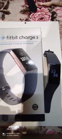 Продам Fitbit charge 3