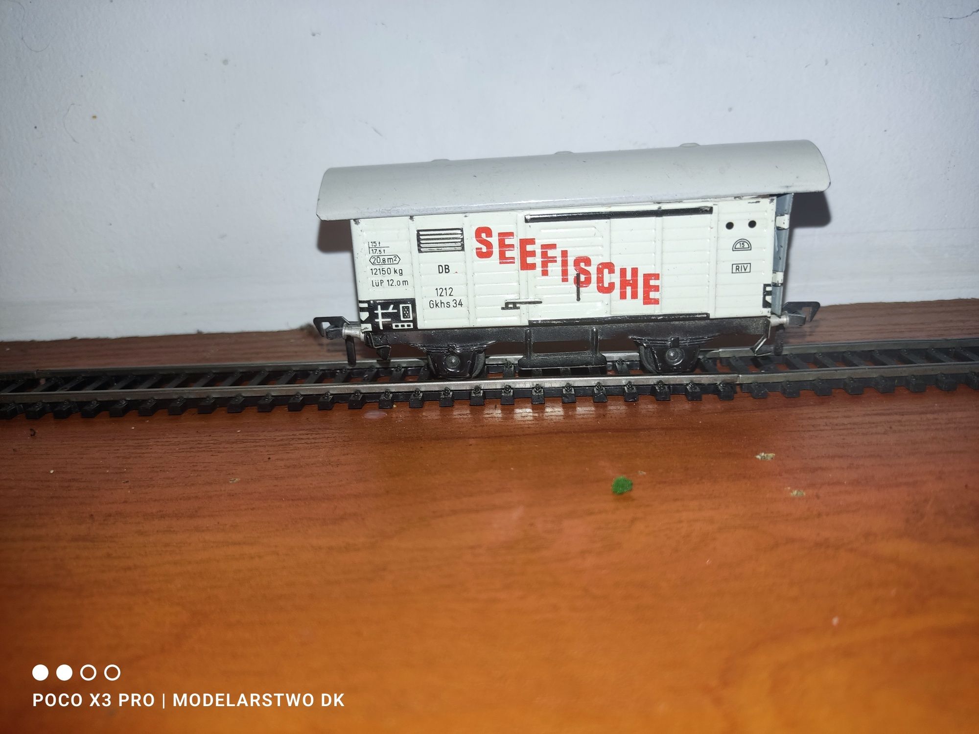 Fleischmann jak Piko wagon towarowy chłodnia H0 1:87 kolejka makieta
