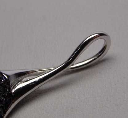 Srebrna zawieszka ciekawy kształt czarne cyrkonie