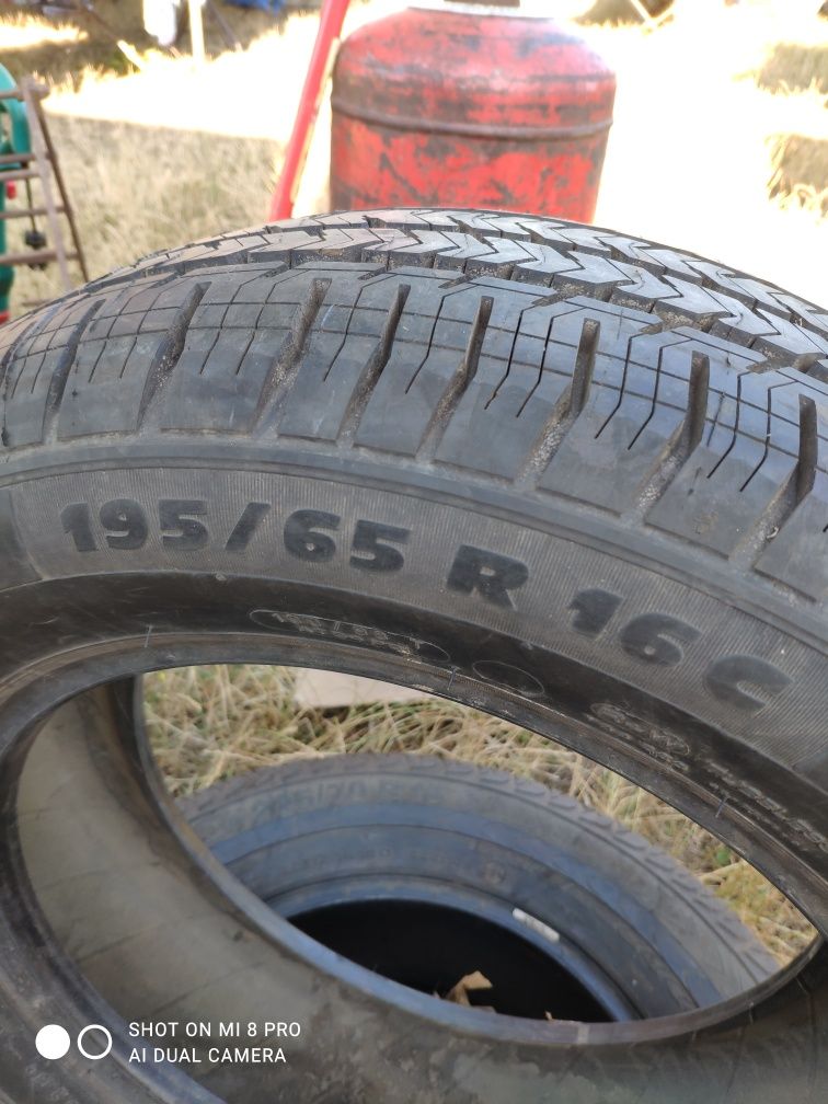 Резина летняя никогда не пользовалась 195/65R16 C