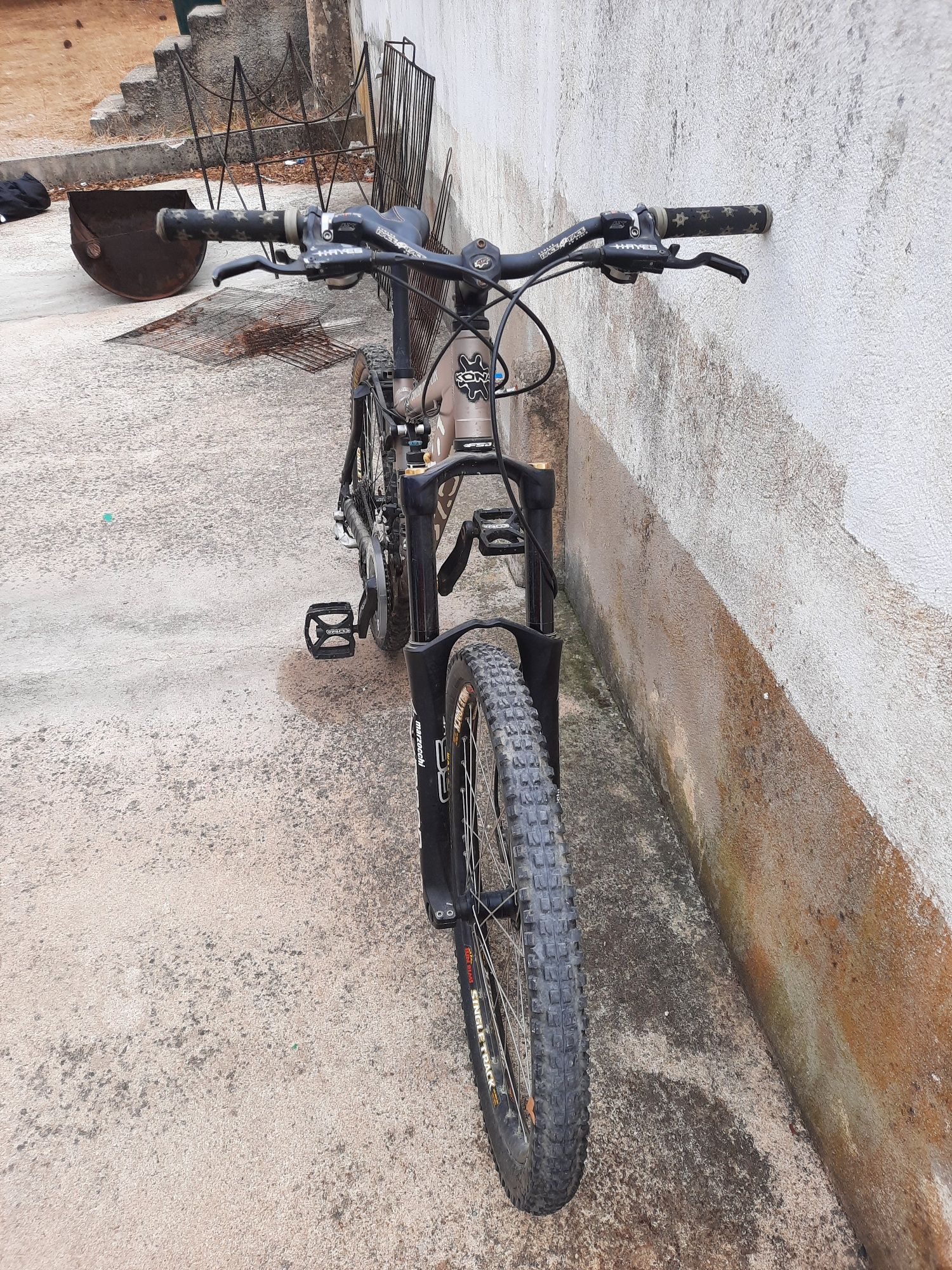 Bicicleta kona dee luxe tbm troco por carro