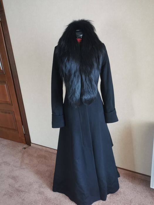 Зимове жіноче пальто