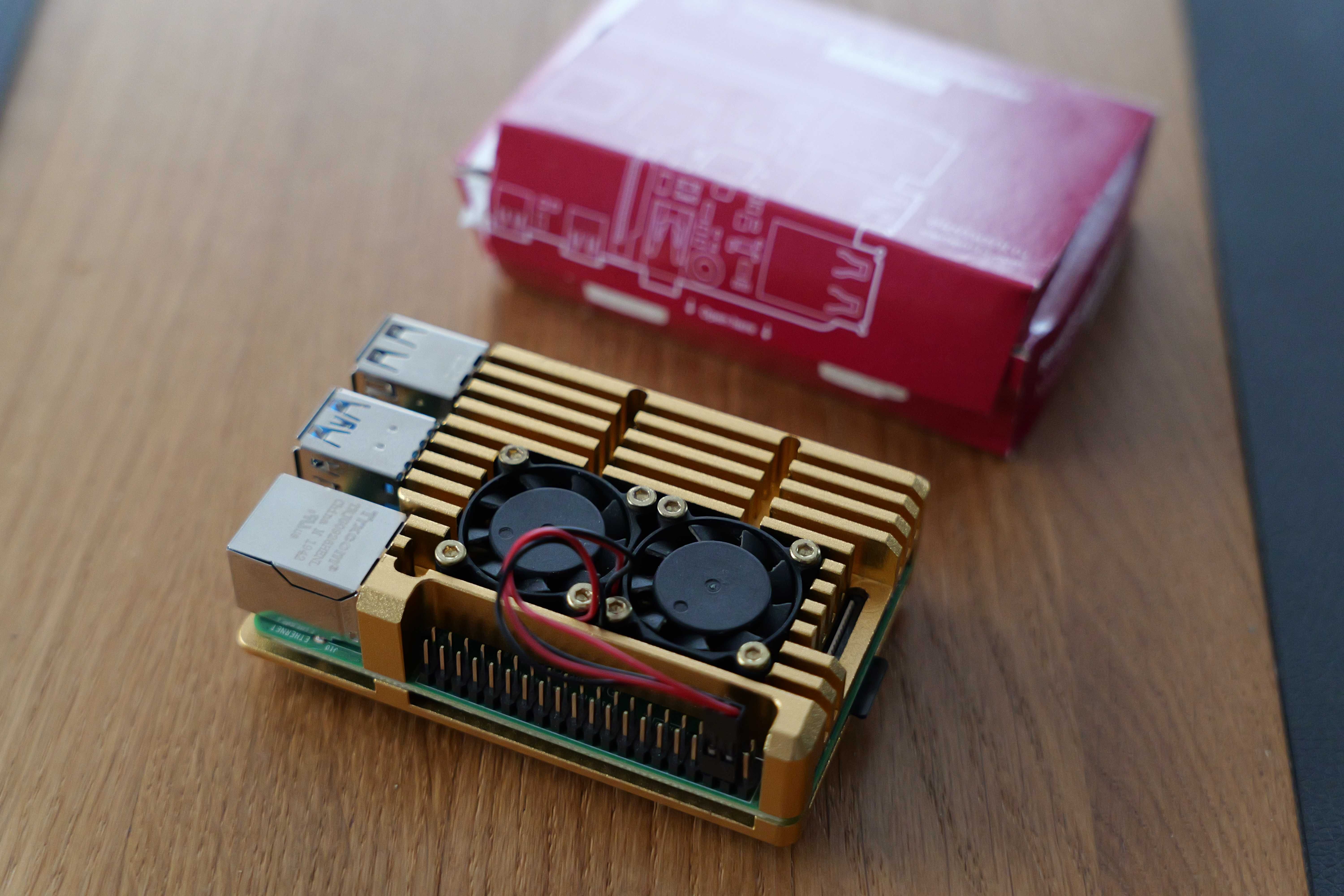 raspberry pi 4B 4GB + obudowa chłodząca