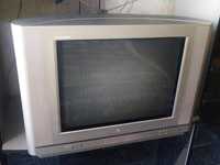 Продам цветной телевизор "LG"диагональ 22' с двумя пультами.
