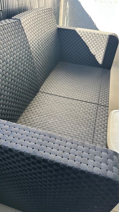 Vendo cadeiras e mesa de jardim