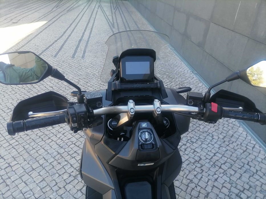 Honda ADV 350 CINZA