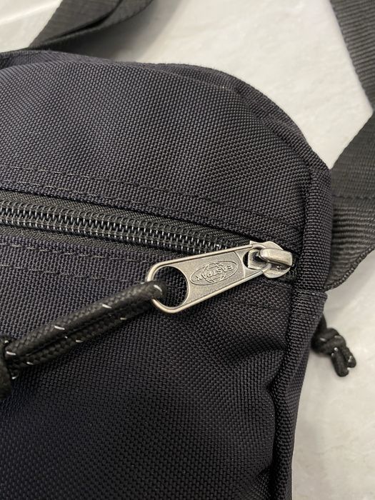 Месенджер Eastpak сумка через плече бананка eastpack