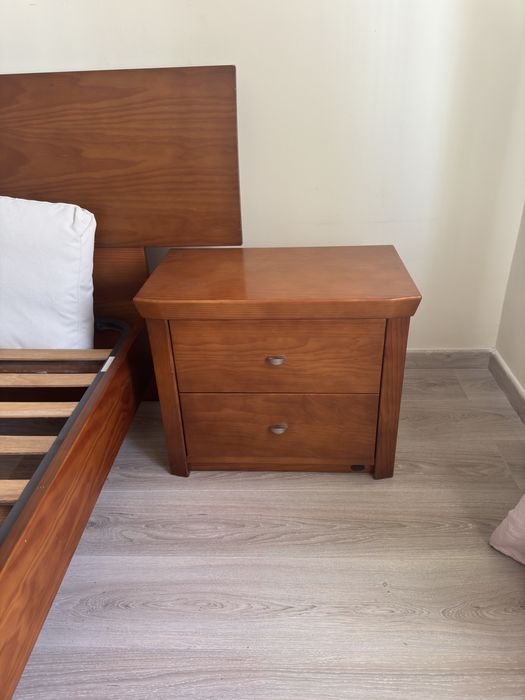 Conjunto em Madeira Maciça (podem ser vendidos separadamente)