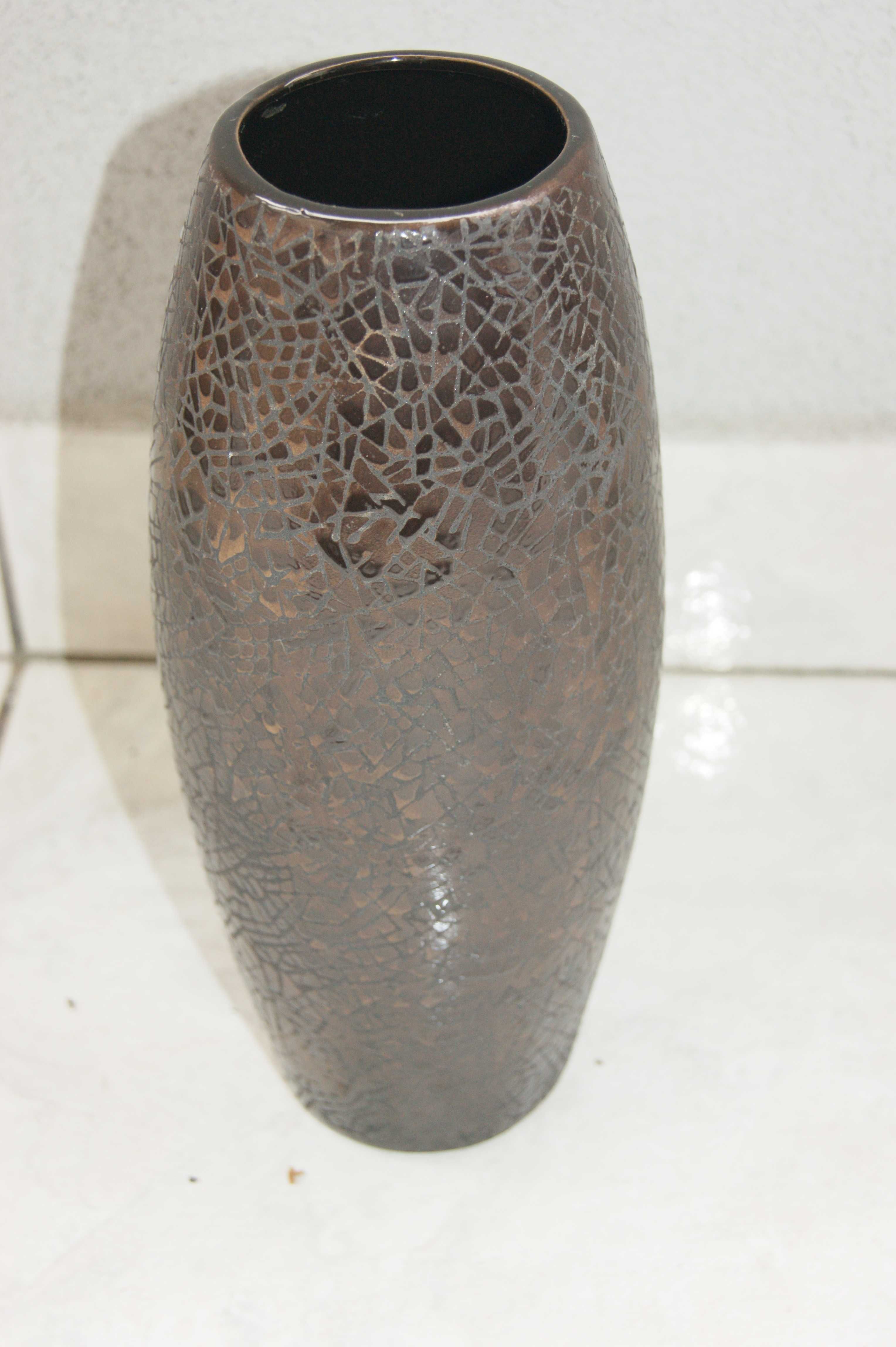 Ceramiczny,ciemnobrązowy ,"fakturowany" wazon-wysokość-28 cm