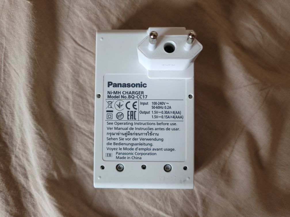 Ładowarka do akumulatorów Panasonic BQ-CC17 Advanced Ni-MH