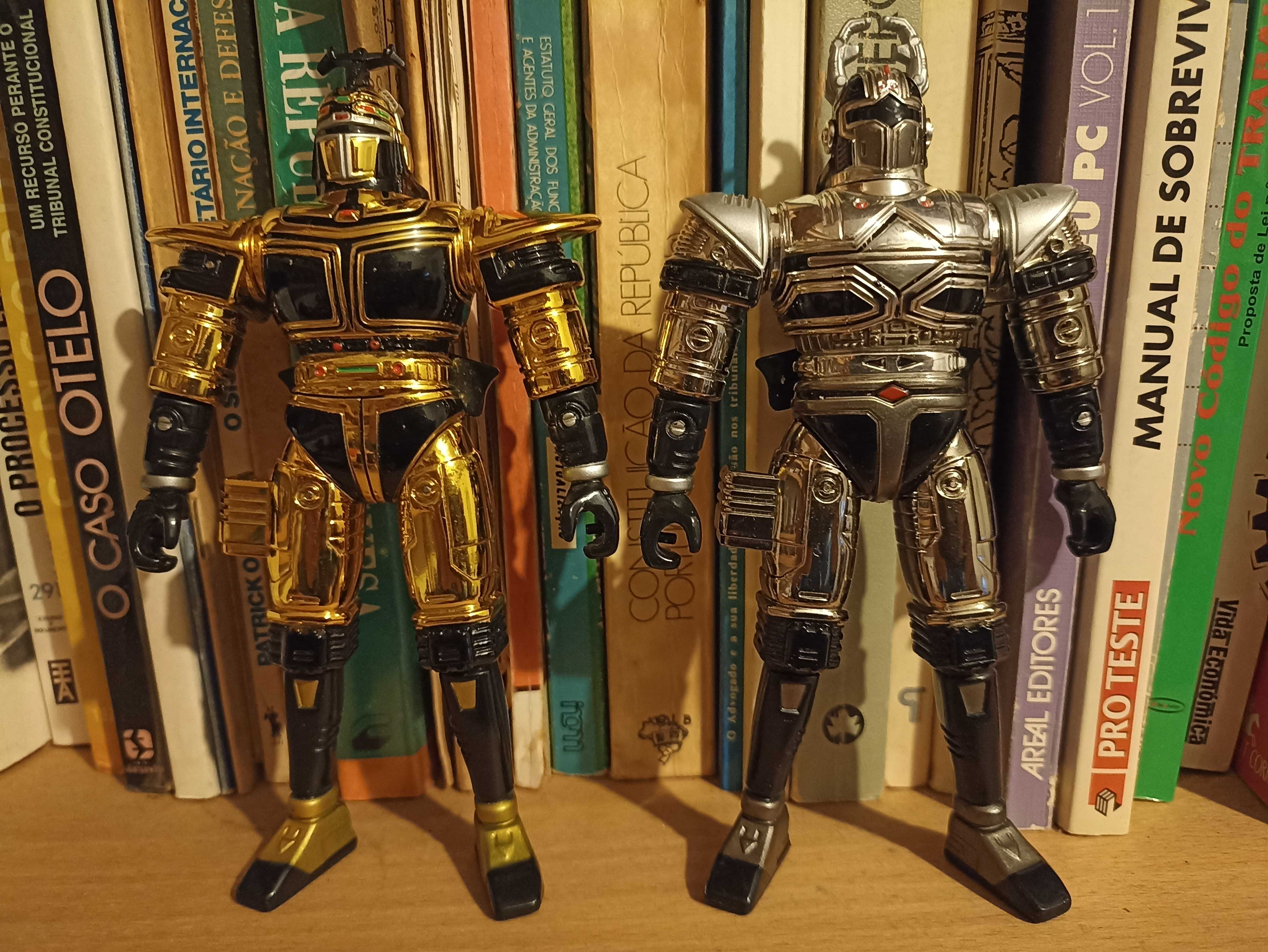 Conjunto de figuras/brinquedos (Ler Descrição)