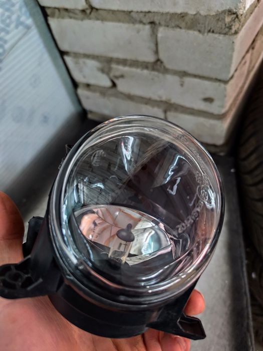 Sprzedam komplet oryginalych halogenów audi Q5/SQ5 Hella zarówki stan