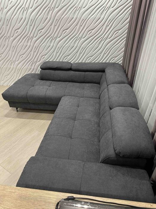 Перетяжка, реставрация мягкой мебели.