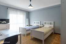94862 - Quarto com várias camas em apartamento...