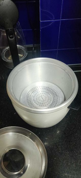 Oferece-se arrozeira eléctrica